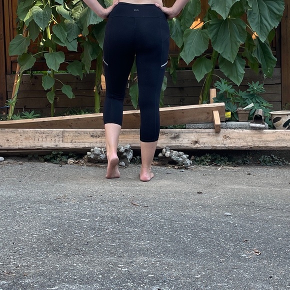 Black Capri Leggings - Picture 3 of 7